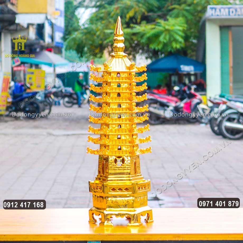 Bề mặt c&ograve;n được phun phủ b&oacute;ng 2K trong suốt